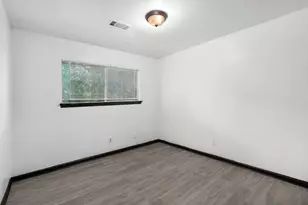 10906 Panay Dr, Houston, TX 77048 - Photo 15