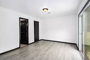 10906 Panay Dr, Houston, TX 77048 - Photo 11