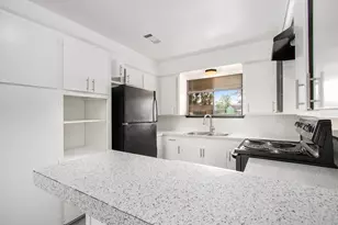 10906 Panay Dr, Houston, TX 77048 - Photo 7