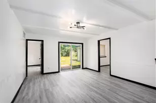 10906 Panay Dr, Houston, TX 77048 - Photo 5