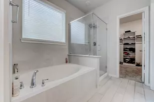10739 Clfs Vw Dr, Rosharon, TX 77583 - Photo 29