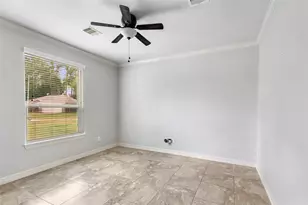 1922 Shark Ct, Crosby, TX 77532 - Photo 5