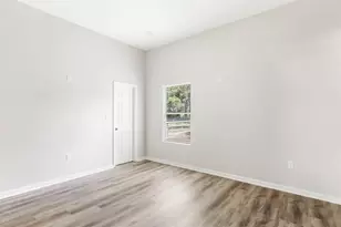 1031 County Rd 3404, Cleveland, TX 77327 - Photo 7