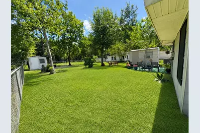 208 W Center Street, Eagle Lake, TX 77434 - Photo 23