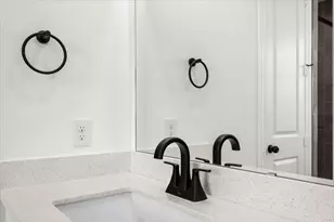 311 Tennessee St, Houston, TX 77029 - Photo 19