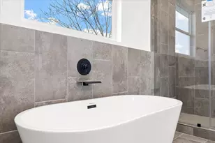 311 Tennessee St, Houston, TX 77029 - Photo 25