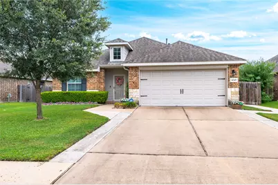 4045 Basswood Drive, Dickinson, TX 77539 - Photo 3