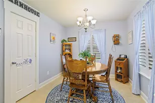 4045 Basswood Dr, Dickinson, TX 77539 - Photo 9
