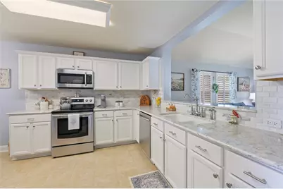 4045 Basswood Drive, Dickinson, TX 77539 - Photo 7