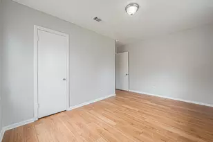 4910 Paradise Ln, Houston, TX 77048 - Photo 9