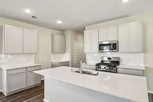 31111 Cass River Ln, Waller, TX 77484 - Photo 7