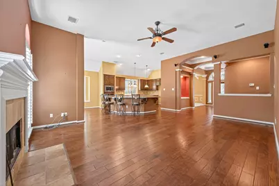 7 Windridge Place, The Woodlands, TX 77381 - Photo 23