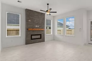 11914 Salty Bnd Dr, Mont Belvieu, TX 77523 - Photo 13