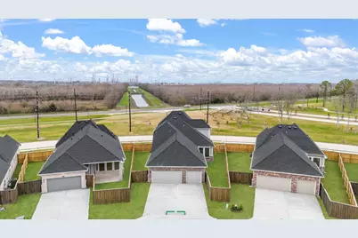 11914 Salty Bend Drive, Mont Belvieu, TX 77523 - Photo 3