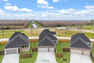 11914 Salty Bnd Dr, Mont Belvieu, TX 77523 - Photo 3