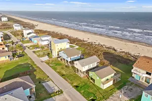 17515 Bristow Dr, Galveston, TX 77554 - Photo 3