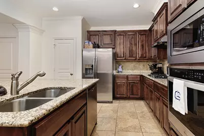 1046 W 26th Street, Houston, TX 77008 - Photo 5