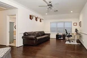1046 W 26th St, Houston, TX 77008 - Photo 19