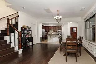 1046 W 26th St, Houston, TX 77008 - Photo 3