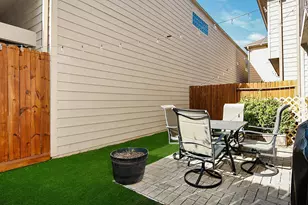 1046 W 26th St, Houston, TX 77008 - Photo 23