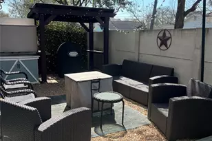 4743 Glen Isle Dr, Houston, TX 77009 - Photo 19