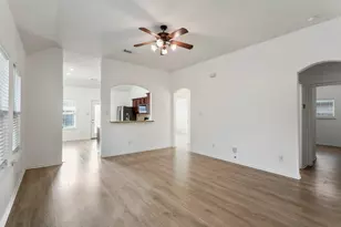 21810 Mansfield Bluff Ln, Spring, TX 77379 - Photo 5