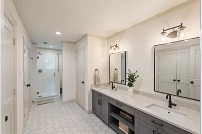 10502 Shadow Wood Drive, Houston, TX 77043 - Photo 11