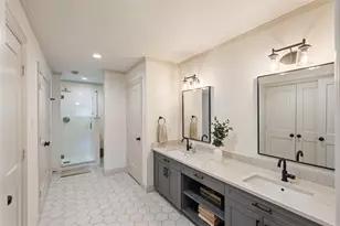 10502 Shadow Wood Dr, Houston, TX 77043 - Photo 11