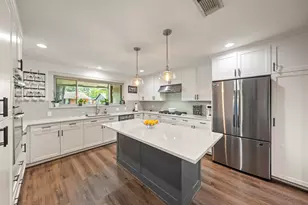 10502 Shadow Wood Dr, Houston, TX 77043 - Photo 19