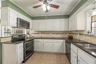 8711 Bent Tree Dr, College Station, TX 77845 - Photo 7