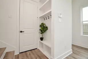 7703 Inwood Grv Ln, Houston, TX 77088 - Photo 23