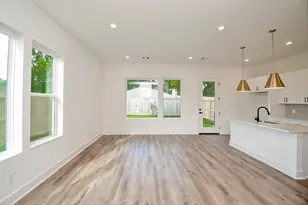 7703 Inwood Grv Ln, Houston, TX 77088 - Photo 11