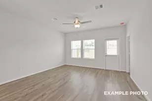 8907 Robin Song Trl, Houston, TX 77028 - Photo 5