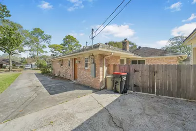 8415 Braesdale Lane, Houston, TX 77071 - Photo 29