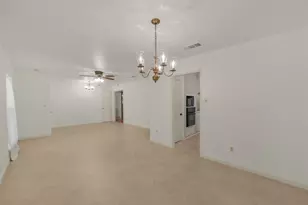 8415 Braesdale Ln, Houston, TX 77071 - Photo 9