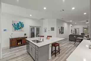 811 Maplewood Dr, League City, TX 77573 - Photo 5