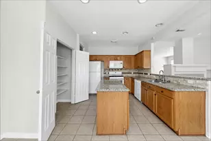 4702 Sebastopol Dr, Pearland, TX 77584 - Photo 3