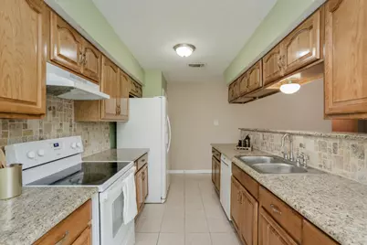 2146 Greenbriar Colony Drive #3, Houston, TX 77032 - Photo 7
