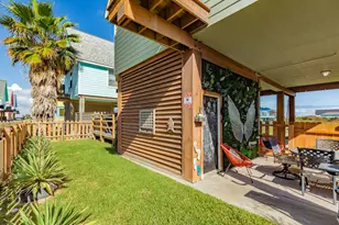 207 Sandpebble Pl, Surfside Beach, TX 77541 - Photo 31