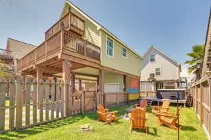 207 Sandpebble Pl, Surfside Beach, TX 77541 - Photo 1