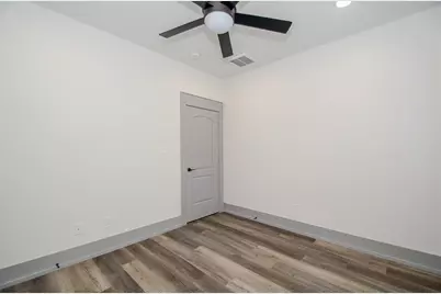 712 Hughes Street, Houston, TX 77023 - Photo 33