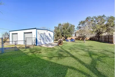 314 E Bayshore Drive, Palacios, TX 77465 - Photo 17