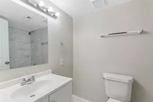 1701 Upland Dr, Houston, TX 77043 - Photo 15