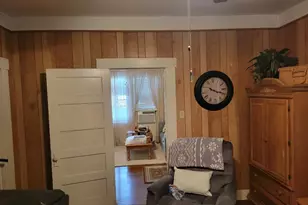 619 Bismark St, Seguin, TX 78155 - Photo 15