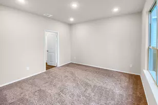 10471 Royal Adrian, Conroe, TX 77303 - Photo 9