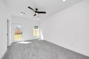 5306 Eastland St, Houston, TX 77028 - Photo 27