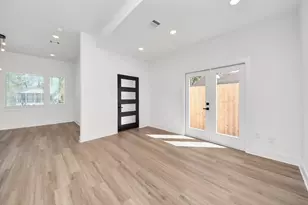 5306 Eastland St, Houston, TX 77028 - Photo 9