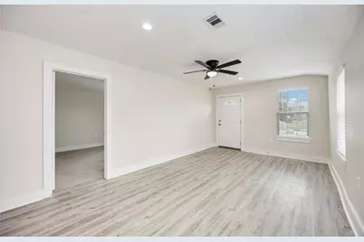 7921 Little Street, Houston, TX 77028 - Photo 11