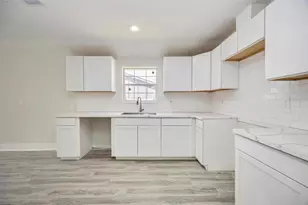 7921 Little St, Houston, TX 77028 - Photo 15