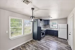 1920 May St, Beaumont, TX 77705 - Photo 3